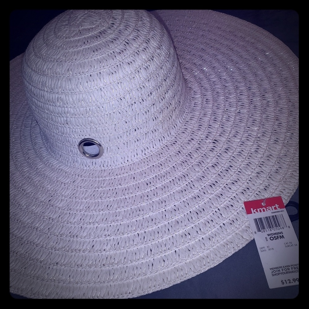 White Floppy hat